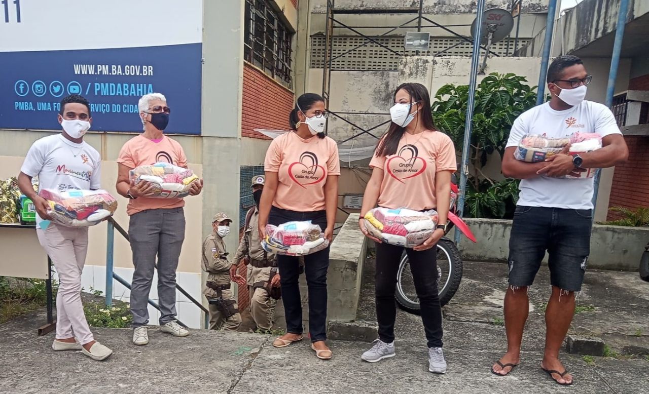 DISTRUIÇÃO DE CESTAS BÁSICAS 
